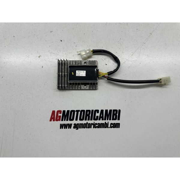 RÉGULATEUR DE TENSION KYMCO DOWNTOWN 200 4T...