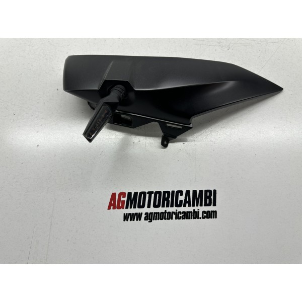 TAPA CARENADO DELANTERO DERECHO INTERMITENTE...