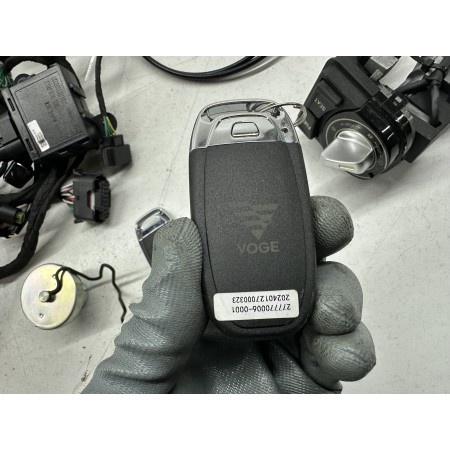 KIT DE VERROUILLAGE DE L'UNITÉ DE CONTRÔLE VOGE SFIDA XR1 ADV 125 2023-2026