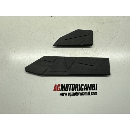 PAIRE DE TAPIS DE REPOSE-PIEDS GAUCHE VOGE SFIDA XR1 ADV 125 2023-2026