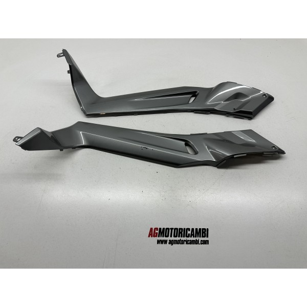 CARÉNAGE REPOSE-PIEDS DROIT GAUCHE YAMAHA X-MAX...