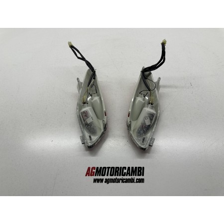PAIRE DE FEUX ARRIERE DROITE GAUCHE YAMAHA X-MAX XMAX 250 2007-2009