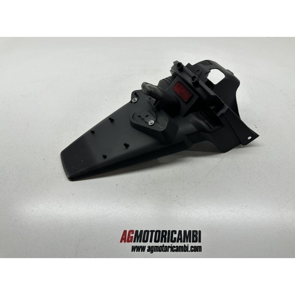 HECKFLÜGEL KENNZEICHENHALTER YAMAHA X-MAX XMAX...