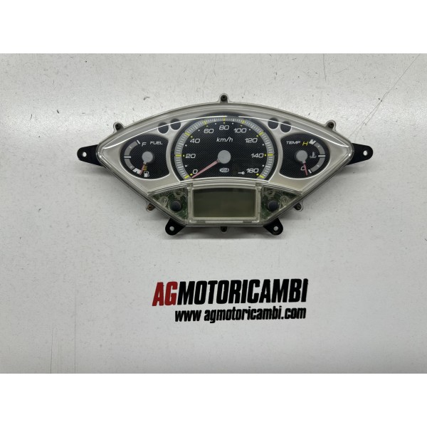 INSTRUMENTATION 27000KM YAMAHA X-MAX XMAX 250...