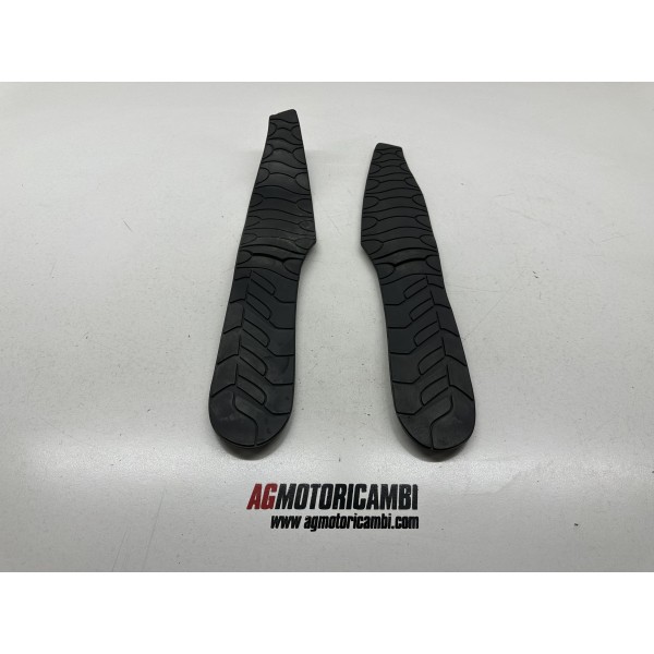 PAR DE ALFOMBRILLAS REPOSAPIÉS MALAGUTI MADISON...