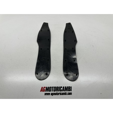 PAR DE ALFOMBRILLAS REPOSAPIÉS MALAGUTI MADISON 125 S 2002-2006