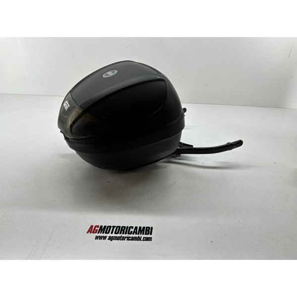 KIT BAULETTO GIVI CON STAFFA MALAGUTI MADISON...