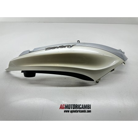 CARENADO TRASERO DERECHO PIAGGIO BEVERLY 300 MA21M 2010-2016