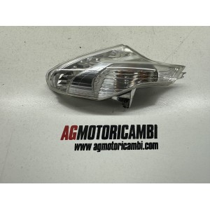 FARO FRECCIA POSTERIORE DESTRO DX PIAGGIO BEVERLY 300...