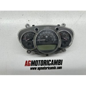 INSTRUMENTATION DISPLAY 80000KM PIAGGIO BEVERLY 300...