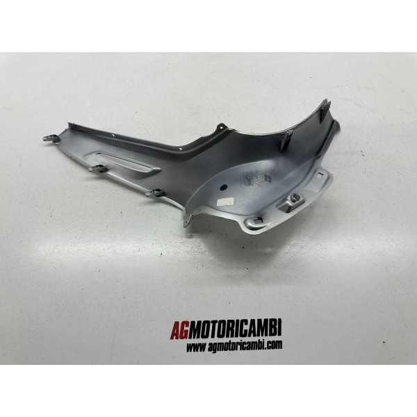 TAPA DE PLÁSTICO ESCUDO TRASERO DERECHO PIAGGIO...