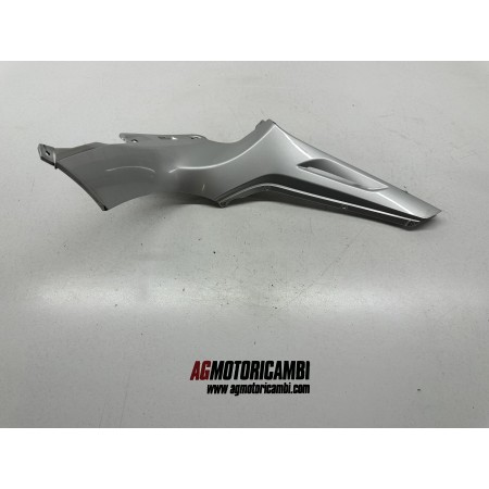 TAPA ESCUDO TRASERO PLASTICO IZQUIERDA PIAGGIO BEVERLY 300 2010-2016