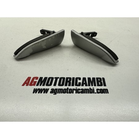 PAR DE ESTRIBERAS PASAJERO TRASERO PIAGGIO BEVERLY 300 2010-2016