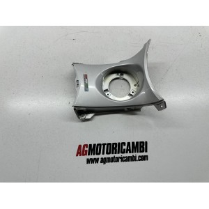 PLASTICA CORNICE TAPPO SERBATOIO PIAGGIO BEVERLY 300... 2
