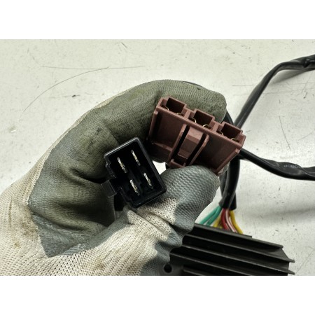 REGULADOR DE VOLTAJE PIAGGIO VESPA 250 GTS GT 2005-2012