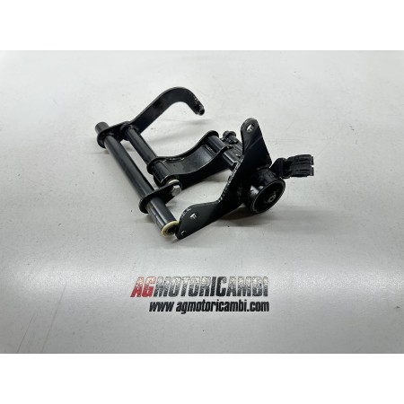 STAFFA TELAIETTO SUPPORTO MOTORE PIAGGIO VESPA 250 GTS GT 2005-2012