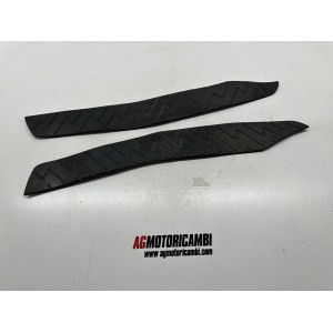 PAIRE DE TAPIS DE REPOSE-PIEDS EN CAOUTCHOUC HONDA JAZZ...