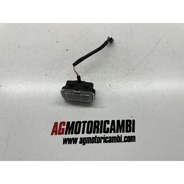 LUCE VANO SOTTO SELLA HONDA JAZZ 250 2001-2006