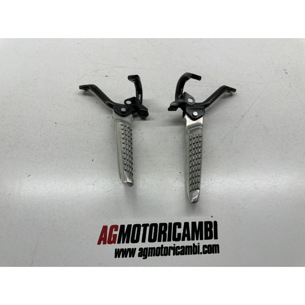 PAIR REAR PASSENGER FOOTPEGS HONDA JAZZ 250...