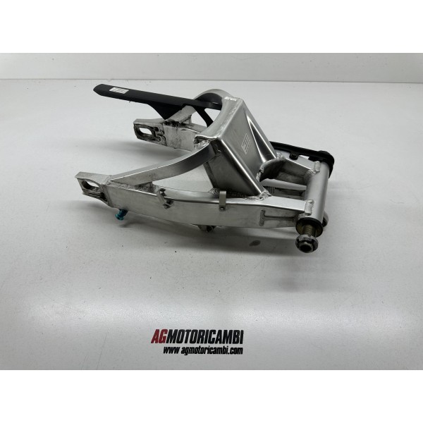 REAR SWINGARM SUZUKI GSXR GSX-R 1000 K1 2001