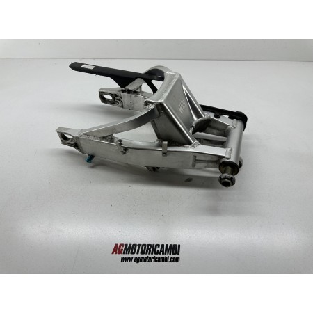 REAR SWINGARM SUZUKI GSXR GSX-R 1000 K1 2001