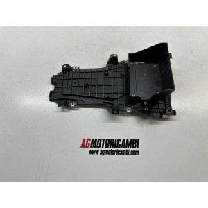 KUNSTSTOFF UNTER HECKBATTERIEHALTER SWM VAREZ 125 4T...