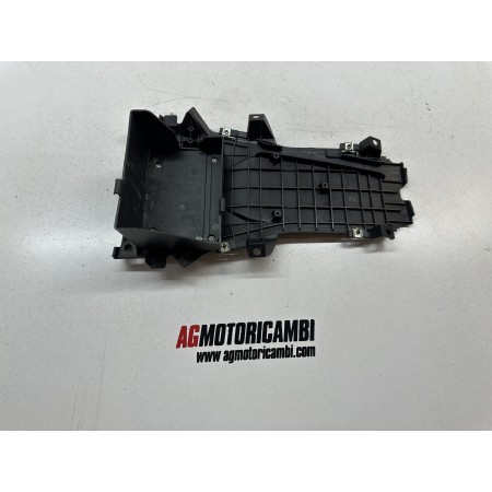 KUNSTSTOFF UNTER HECKBATTERIEHALTER SWM VAREZ 125 4T 2018-2019-2022