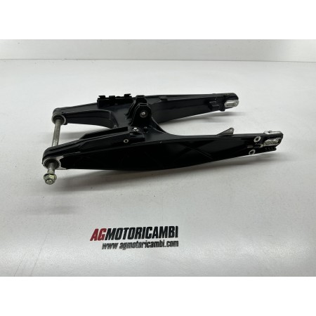 FORCELLONE POSTERIORE HUSQVARNA VITPILEN 401 2020-2023