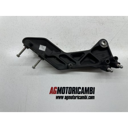 LEFT FOOTREST BRACKET LEFT GEARBOX HUSQVARNA VITPILEN 401 2020-2023-2024
