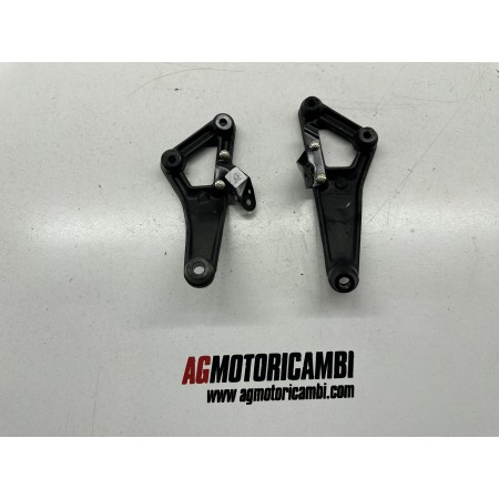 COPPIA STAFFE SUPPORTO MOTORE HUSQVARNA VITPILEN 401 2020-2023-2024 399cc