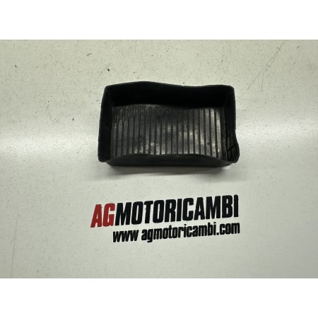 GUMMI-BATTERIEHALTER HUSQVARNA VITPILEN 401 2020-2023-2024 399cc