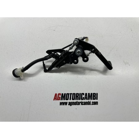 FAHRER FUSSSTÜTZE RECHTS HINTEN BREMSE KEEWAY RKF 125 4T 2018-2024