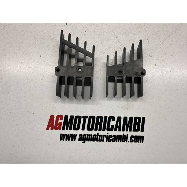 PAR DE REJILLAS DERECHA IZQUIERDA TAPA MOTO...