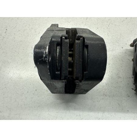 PAIR FRONT BRAKE CALIPERS MOTO GUZZI V35 V 35 1977
