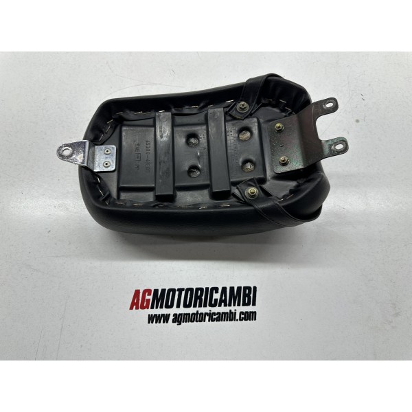 REAR SEAT TO BE COVERED SUZUKI MARAUDER 800...