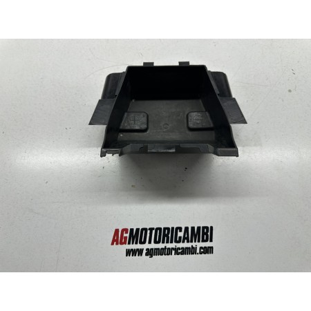 PLASTICA COVER BATTERIA SUZUKI MARAUDER 800 1997-2003