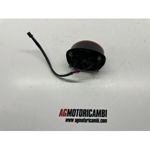 FEU ARRIERE TRIUMPH DAYTONA 955 I 2004-2005-2006 2