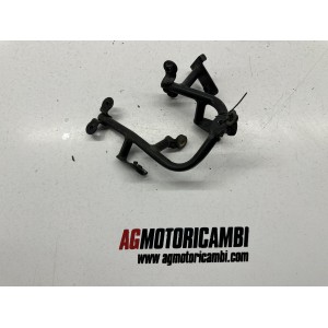 PAAR VERKLEIDUNGSHALTERUNGEN VORNE RECHTS LINKS TRIUMPH...