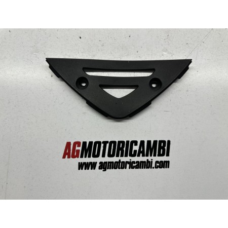 PLASTICA PUNTALE TRIUMPH DAYTONA 955 I 2004-2005-2006