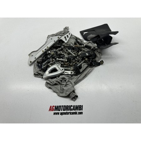 KIT TORNILLOS PERNOS TRIUMPH DAYTONA 955 I 2004-2005-2006