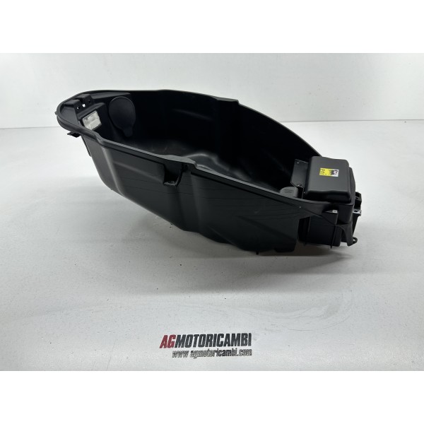 UNDER SEAT COMPARTMENT PIAGGIO BEVERLY 300...