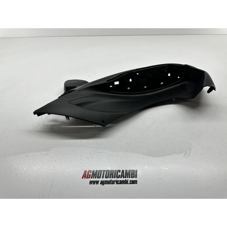 REPOSAPIÉS IZQUIERDO PIAGGIO BEVERLY 300 MA21M 2010-2016