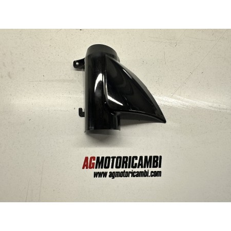 PLÁSTICO GUARDABARROS DELANTERO DERECHO PIAGGIO BEVERLY 300 MA21M 2010-2016
