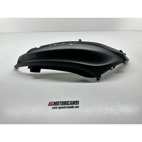 CARENA FIANCHETTO POSTERIORE DX PIAGGIO BEVERLY...