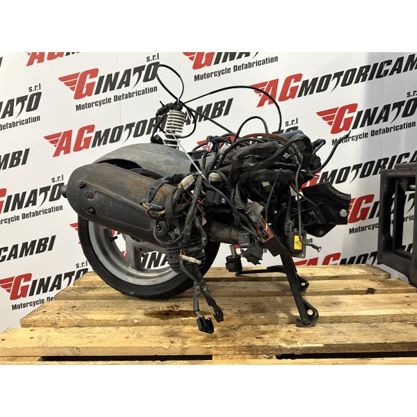 KOMPLETTER MOTORBLOCK PAGGIO TYPHON APRILIA SR...