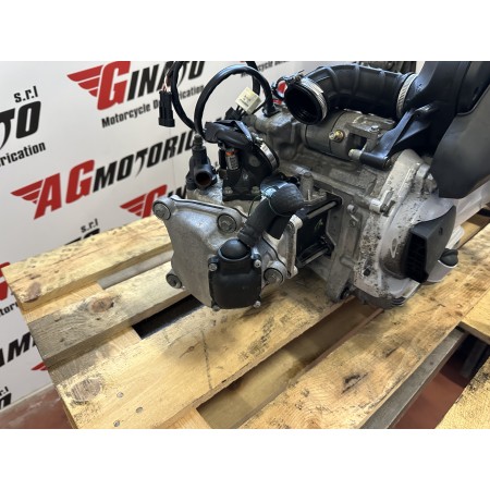 BLOQUE MOTOR COMPLETO PIAGGIO VESPA 250 GTS GT 2005-2012 M472M