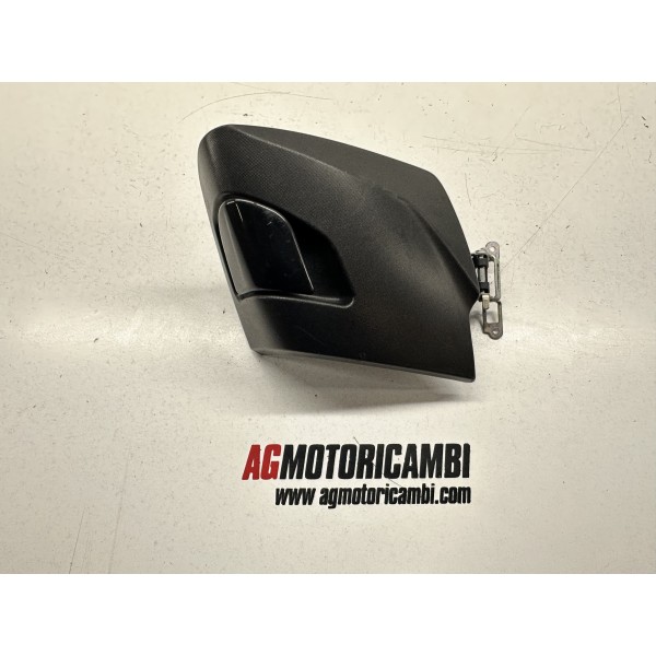 ESCUDO TRASERO DERECHO PUERTA CAJA YAMAHA TMAX...