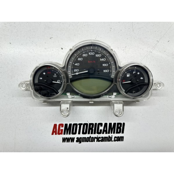 INSTRUMENTATION KM COUNTER 49000KM YAMAHA TMAX...