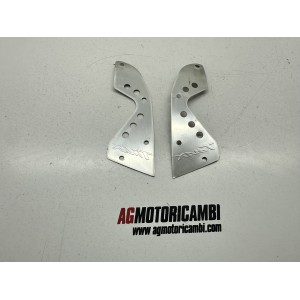 PAR DE MOLDURAS REPOSAPIÉS DERECHO ALUMINIO YAMAHA TMAX... 2
