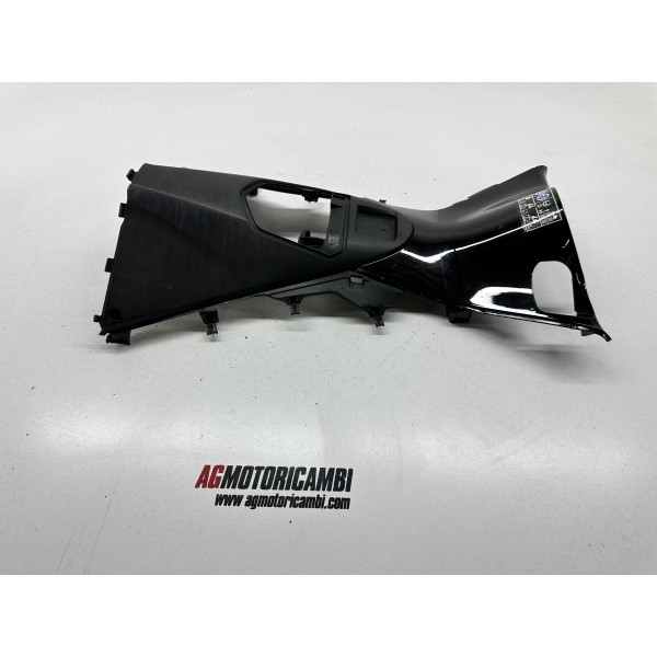 KUNSTSTOFFVERKLEIDUNG RÜCKENSCHILD HONDA SH...